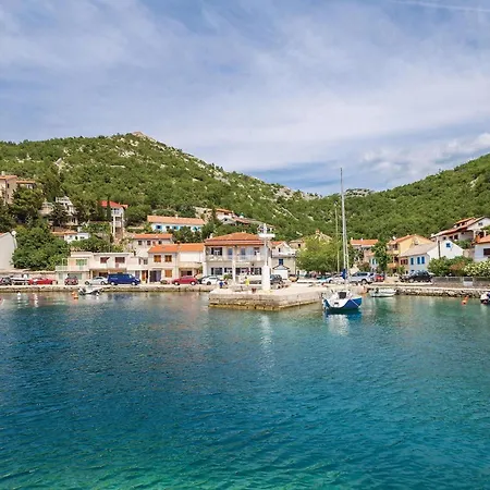 Apartment Stunning Apartment In Starigrad With Wifi
