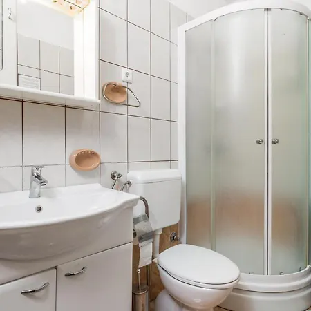 Apartment Stunning Apartment In Starigrad With Wifi *